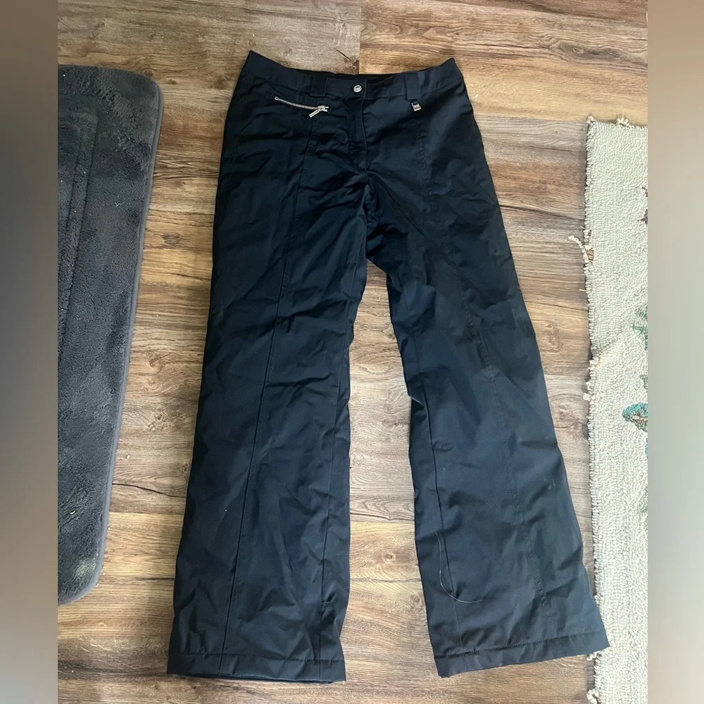 Nils ladies ski pant size 8 regular. Built in gators. One tiny tear shown - Picture 2 of 16